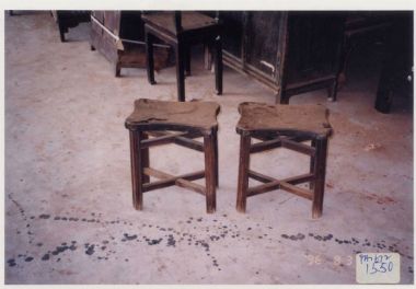 Pair of Ju Mu (Elm Wood) Stools 中國古董凳子