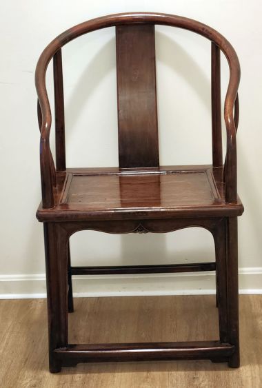 Pair of Cherrywood Horseshoe Chairs 櫻桃木馬蹄椅一對